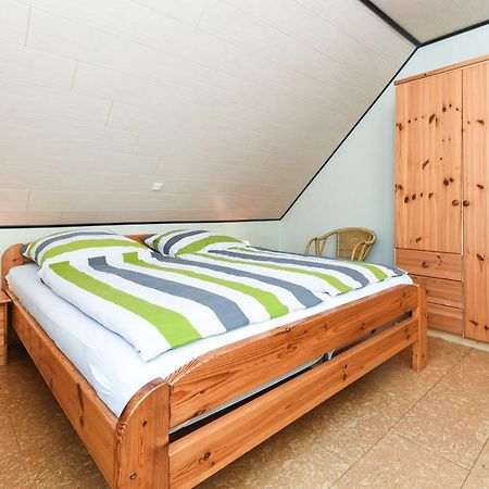 Ferienwohnungen Im Haus Flinthoern Neuharlingersiel Exterior foto