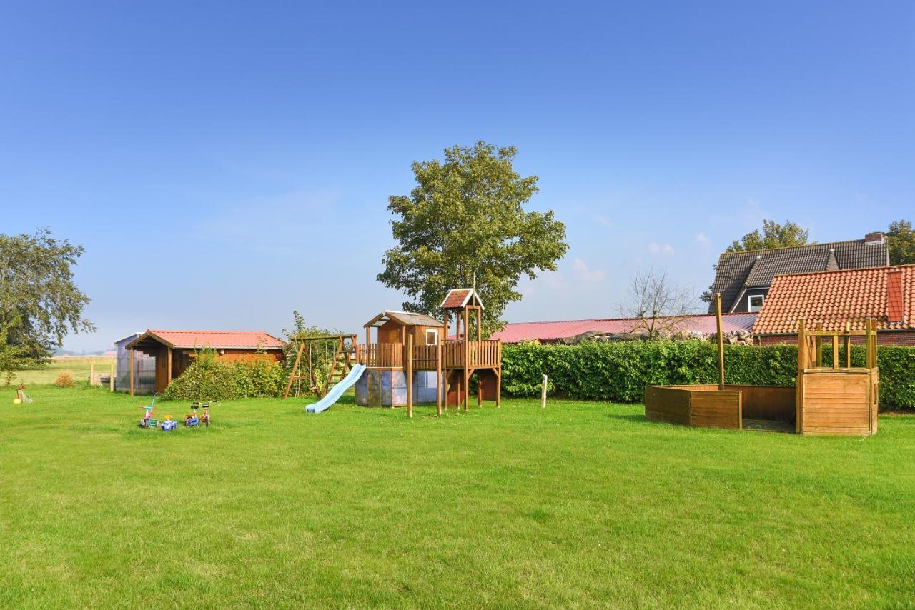 Ferienwohnungen Im Haus Flinthoern Neuharlingersiel Exterior foto
