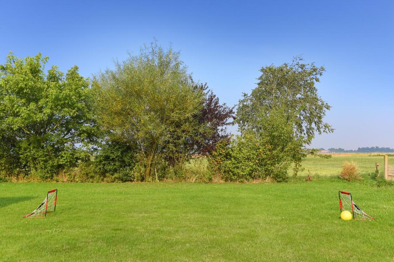 Ferienwohnungen Im Haus Flinthoern Neuharlingersiel Exterior foto