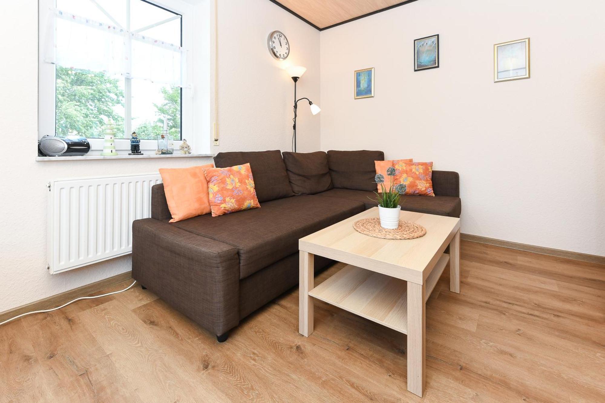Ferienwohnungen Im Haus Flinthoern Neuharlingersiel Exterior foto